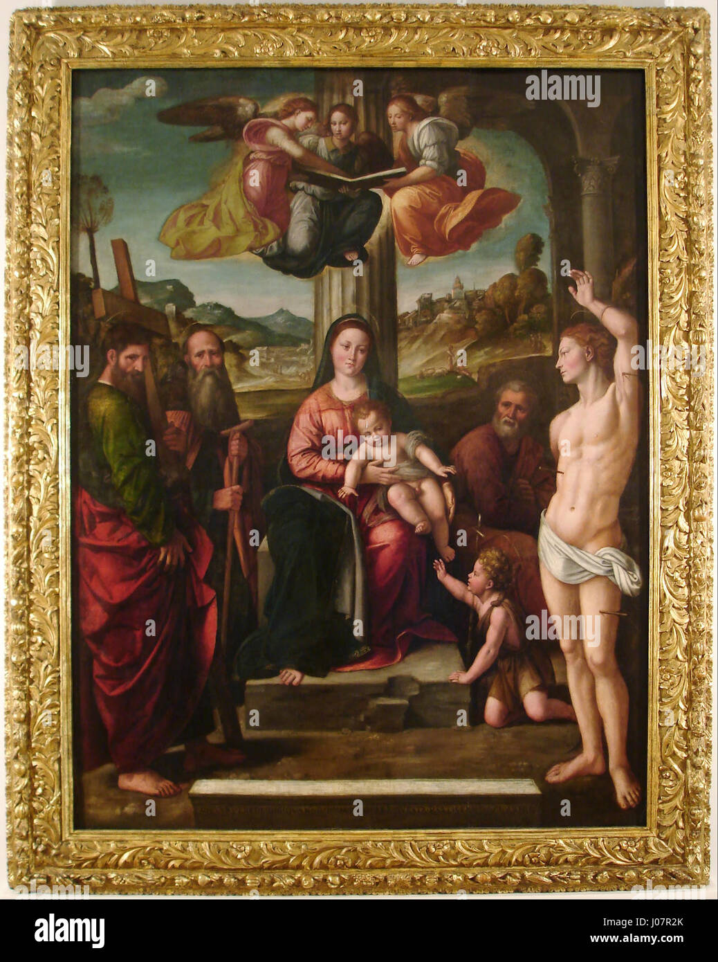 Santa Conversazione de Niccolò Pisano représente une scène religieuse, mettant en vedette des personnages engagés dans une conversation ou une interaction, probablement centrés sur des thèmes chrétiens. La pièce illustre les premières œuvres de Pisano en sculpture, qui mêlent influences classiques et éléments gothiques. Banque D'Images