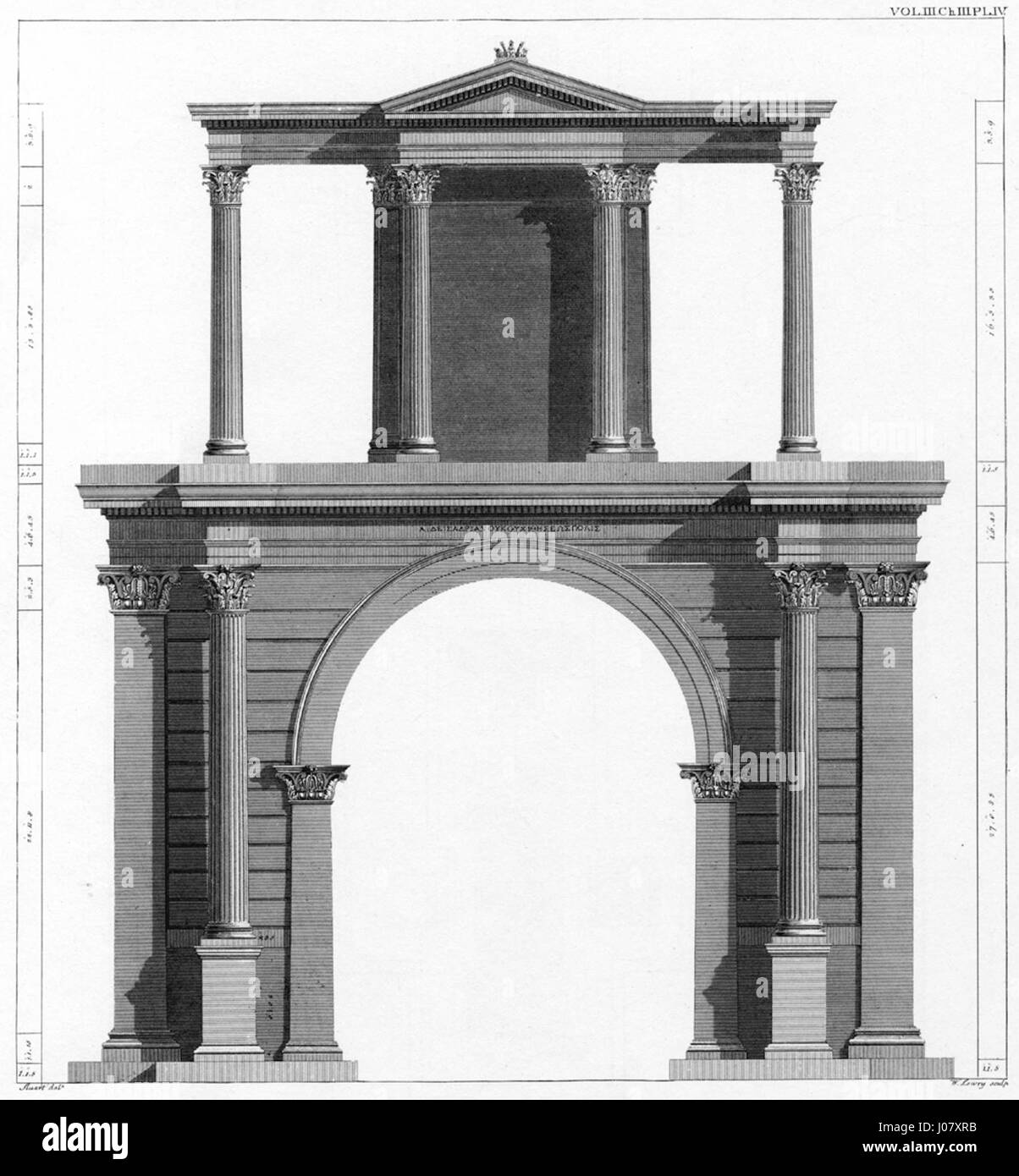 L'Arc d'Hadrien, situé à Athènes, en Grèce, est un ancien arc de triomphe romain construit en l'honneur de l'empereur Hadrien. Il représente l'expansion de l'influence romaine en Grèce au début du IIe siècle de notre ère. Banque D'Images