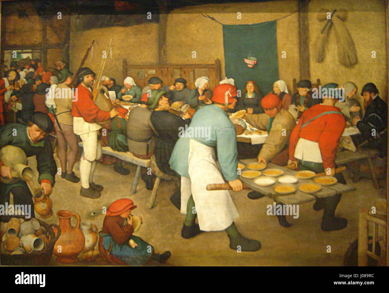La procession au Calvaire de Pieter Bruegel le jeune est une reproduction de la célèbre scène de la passion du Christ. L’œuvre d’art capture le moment sombre du voyage du Christ vers sa crucifixion, soulignant le poids émotionnel de l’événement. Banque D'Images