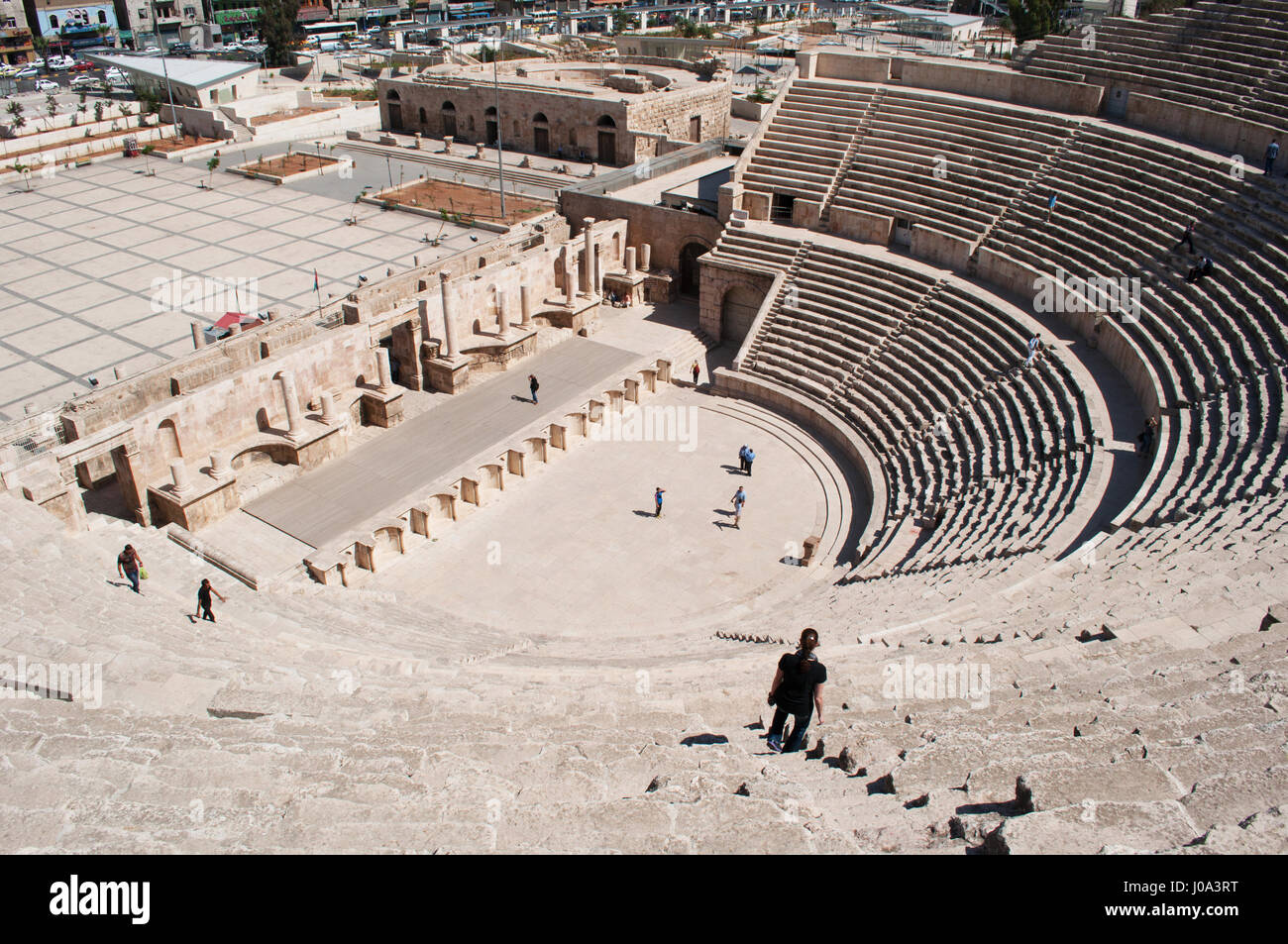 Le théâtre romain d'Amman, un 6,000 places situé dans la capitale  jordanienne datant de la période romaine, lorsque la ville était connue  sous le nom de Philadelphia Photo Stock - Alamy