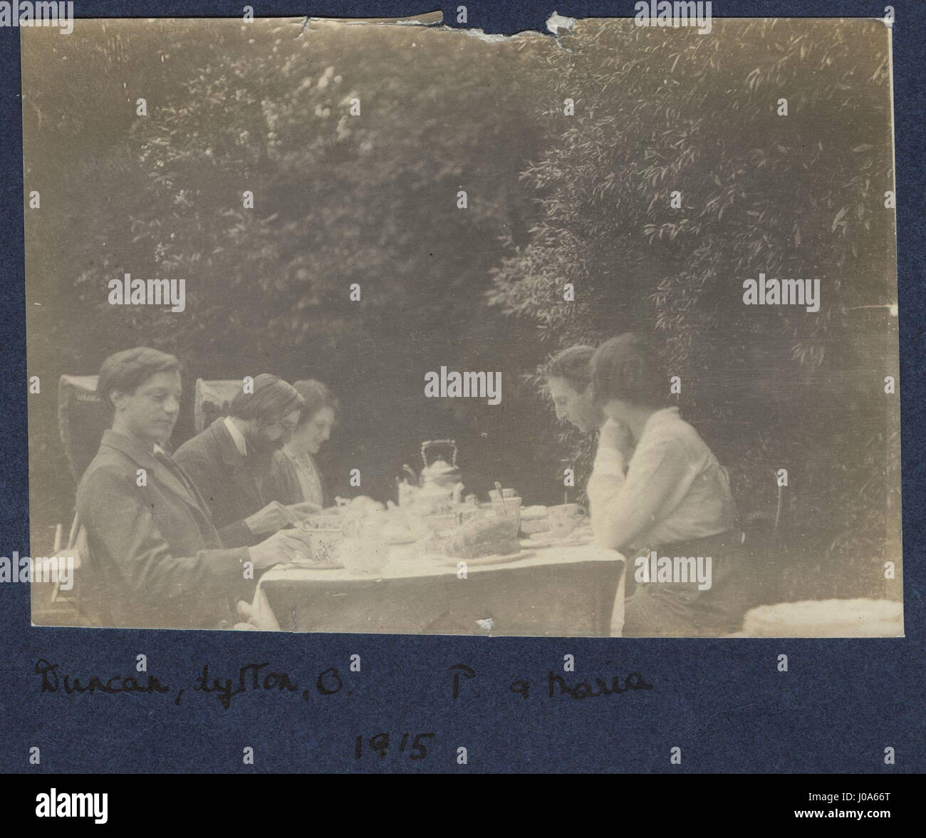 Duncan Grant ; (Giles) ; Lytton Strachey Lady Ottoline Morrell ; Philip Edward Morrell ; Maria Huxley (née Nys) de NPG Banque D'Images