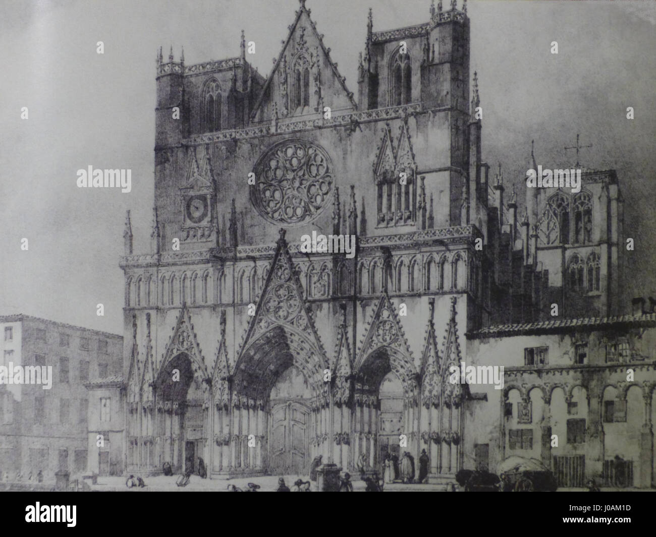 Cette gravure de façade du XIXe siècle capture les détails architecturaux et la conception d'un bâtiment historique. Il reflète les techniques artistiques et l'esthétique culturelle de l'époque, mettant en valeur l'importance de l'architecture dans le paysage urbain. Banque D'Images