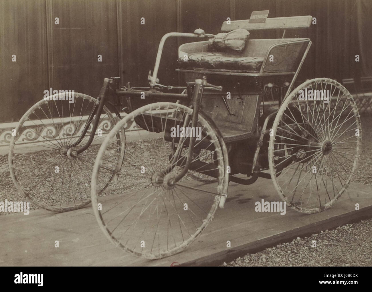 La première voiture automobile de Gottlieb Daimler (par Jules Beau en 1899, 1889) des Nations unies de quadricycles Banque D'Images
