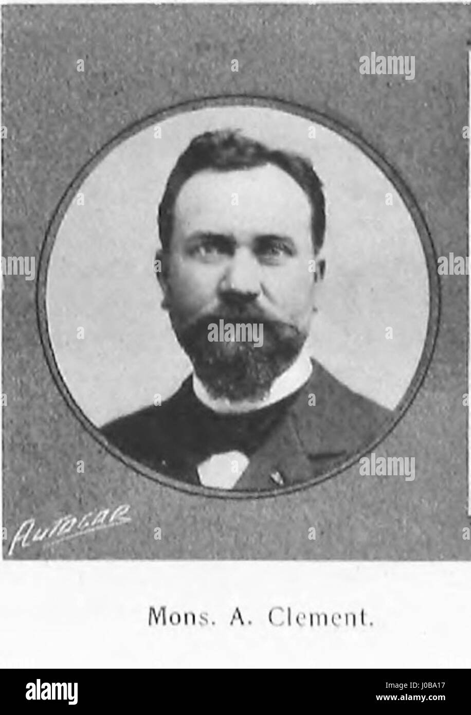'Mons. Un autocar Clément Clement-Talbot Group désigne probablement une entité automobile historique, peut-être un groupe ou une société associé à Monsieur A. Clément et à la marque Clement-Talbot, connue pour les automobiles du début du XXe siècle. Banque D'Images