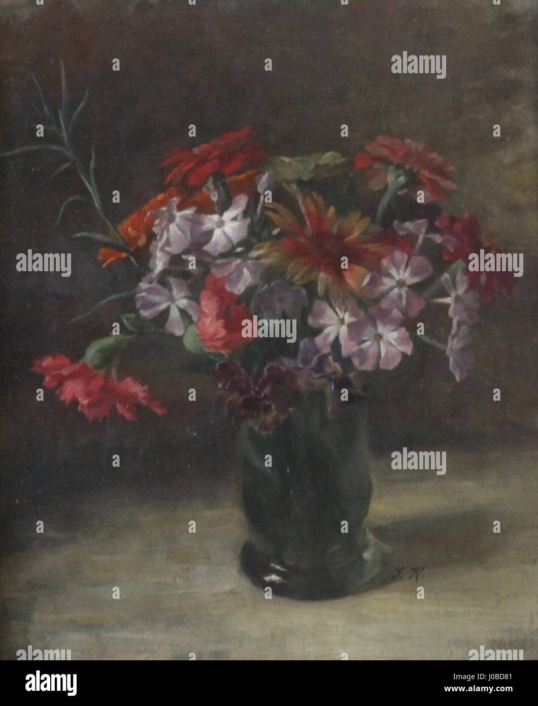 'Sopek mesanega cvetja v vazi' (bouquet de fleurs mélangées dans un vase), une peinture de l'artiste slovène Ivana Kobilca, montrant sa maîtrise de la représentation de natures mortes. Banque D'Images