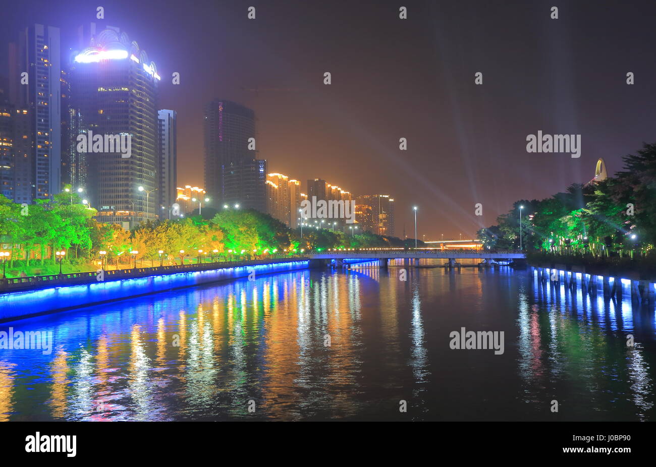 La nuit de la rivière Zhujiang cityscape in Guangzhou Chine Banque D'Images
