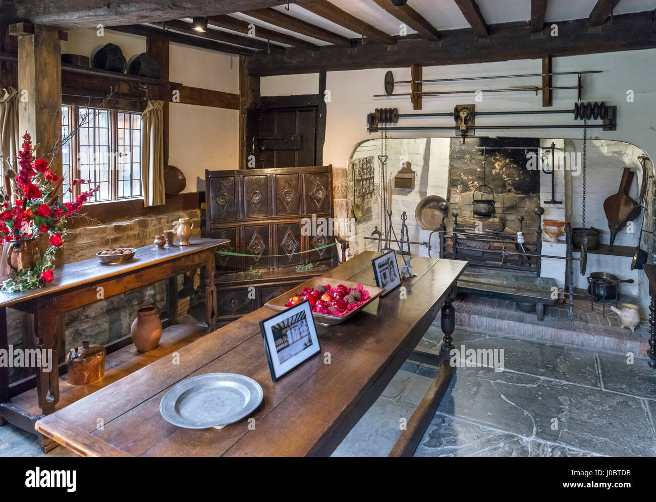 Hall's Croft. Cuisine dans la chambre, propriété de William Shakespeare's daughter, Susanna Hal et son mari le Dr John Hall, Stratford-upon-Avon, England, UK Banque D'Images