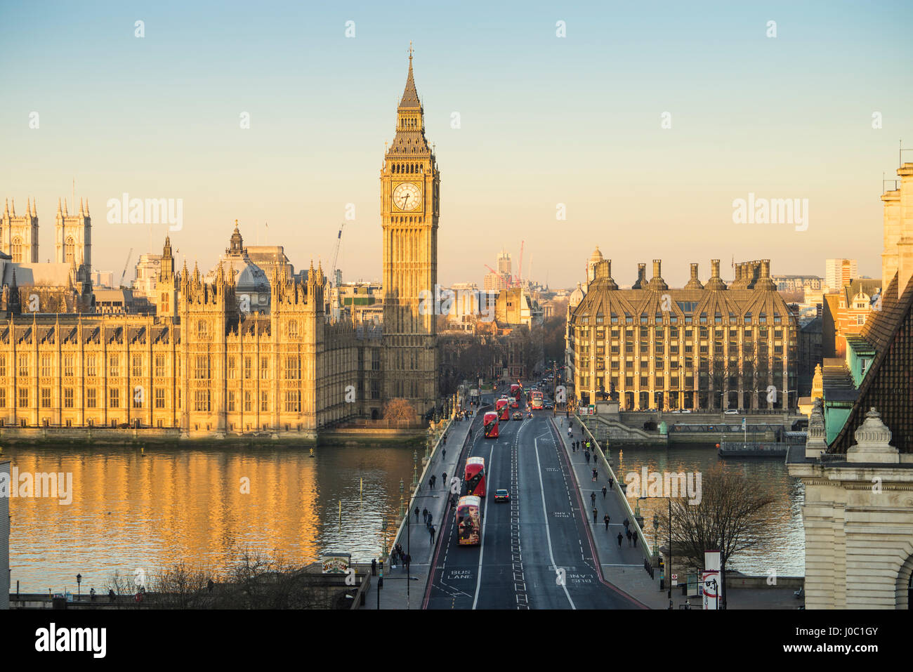 High angle view of Big Ben, le Palais de Westminster, Site du patrimoine mondial de l'UNESCO, et le pont de Westminster, Londres, Angleterre, Royaume-Uni Banque D'Images