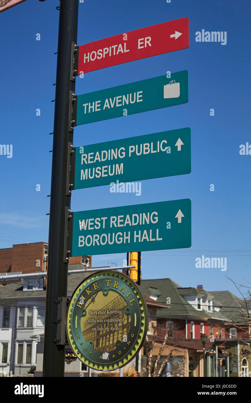 Direction et Attractions Signe, West Reading, Pennsylvania, USA Banque D'Images