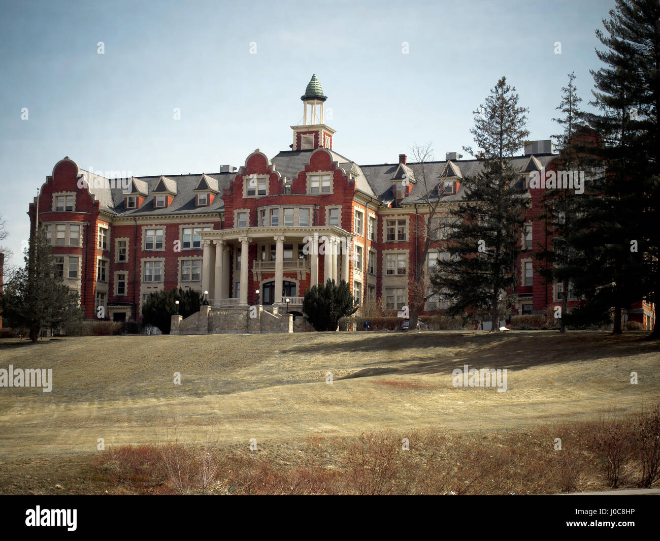 Un hôtel particulier qu'une fois servi de toutes les femmes's Catholic college à Hooksett, New Hampshire. Banque D'Images