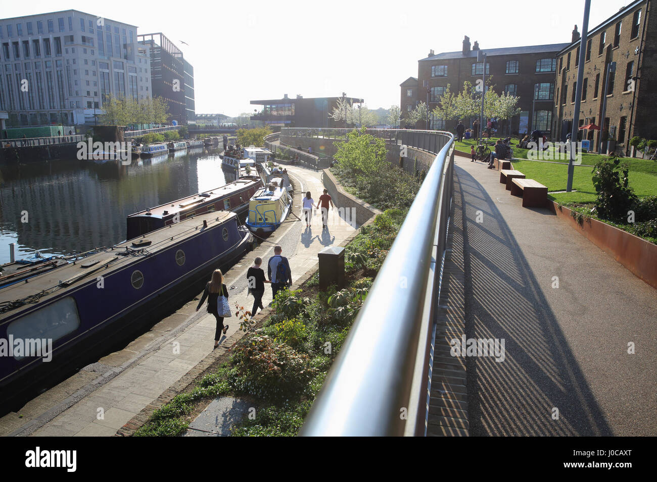 Regent's Canal, au Grenier Square, Kings Cross, NC1, London, UK Banque D'Images