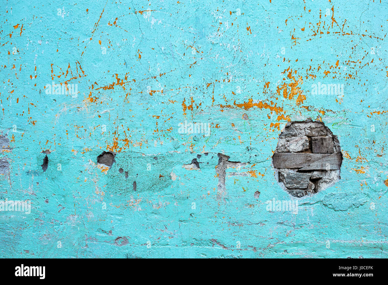 Mur en pierre bleue avec du bois Banque D'Images