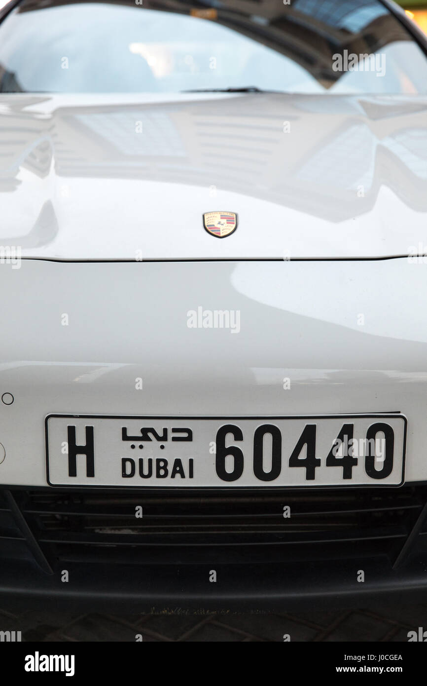 La plaque de numéro de voiture Porsche à Dubaï Banque D'Images
