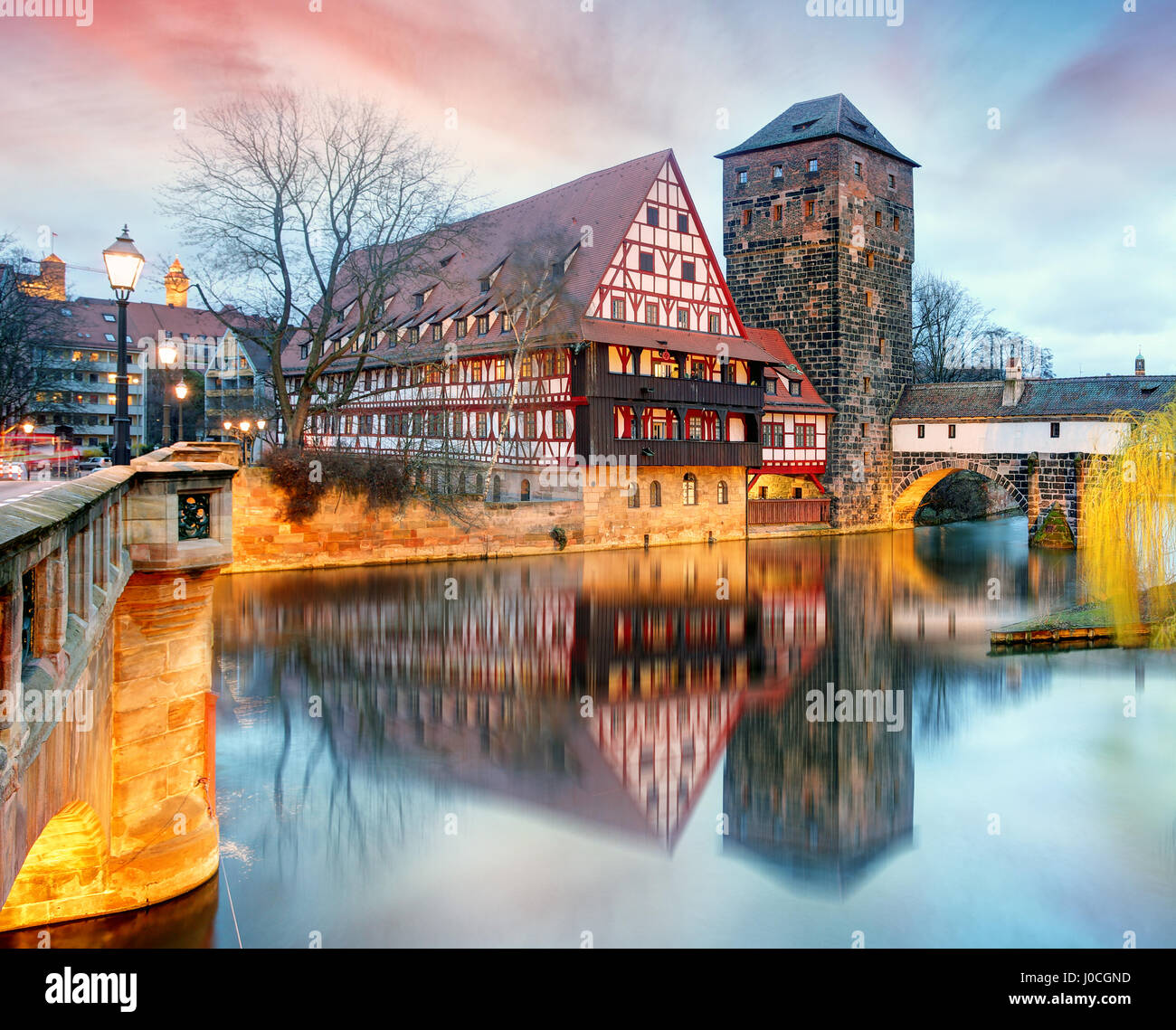 Nuremberg, Allemagne à Bridge. Banque D'Images