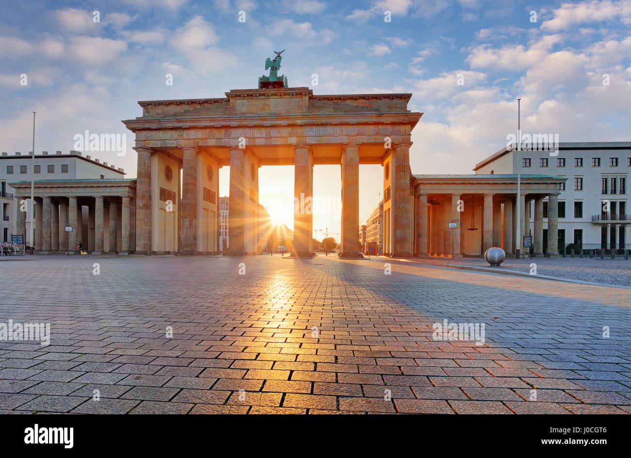 Berlin - Porte de Brandebourg au lever du soleil, Allemagne Banque D'Images