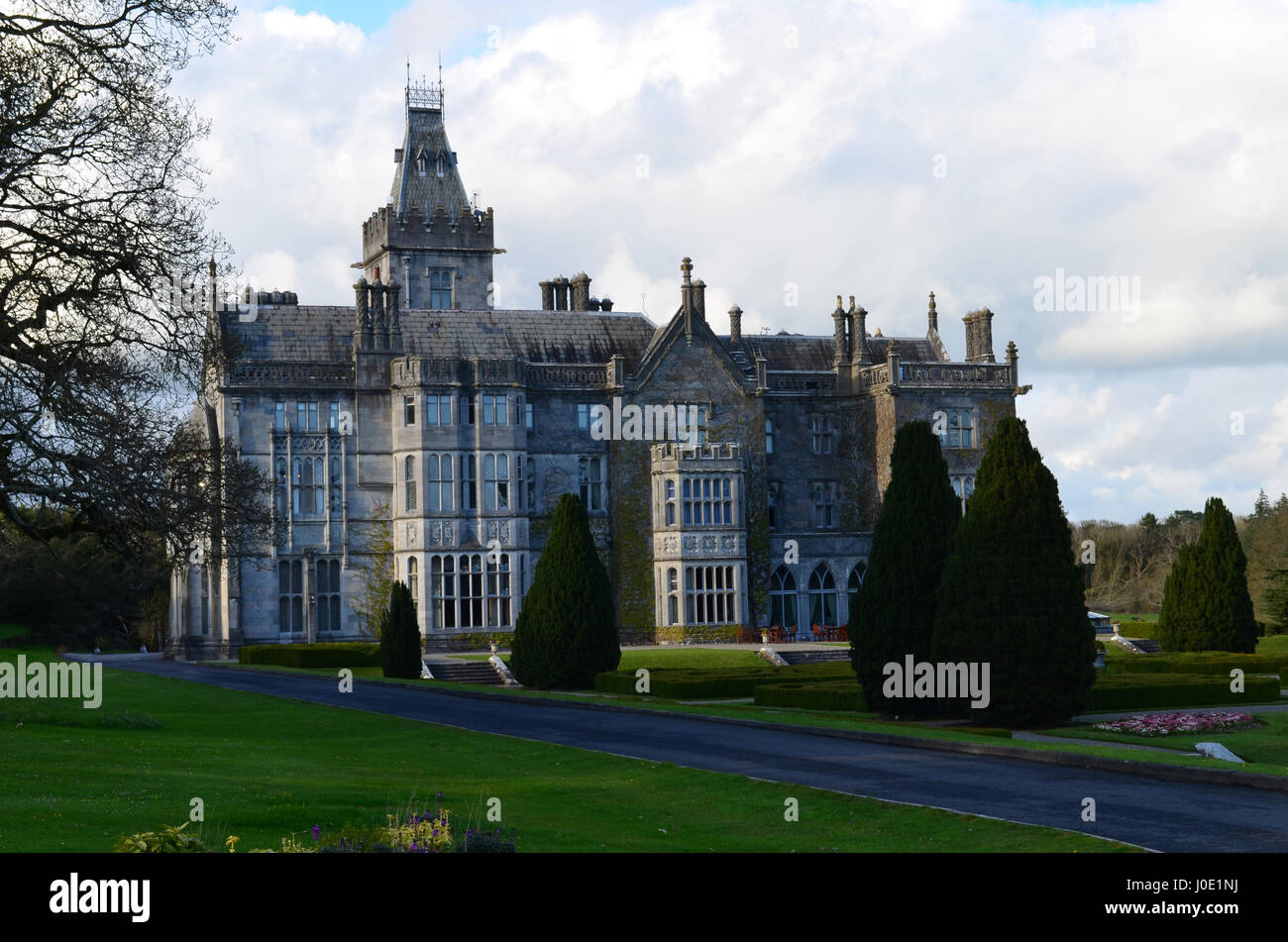 Belle vue d'Adare Manor dans le comté de Limerick en Irlande. Banque D'Images