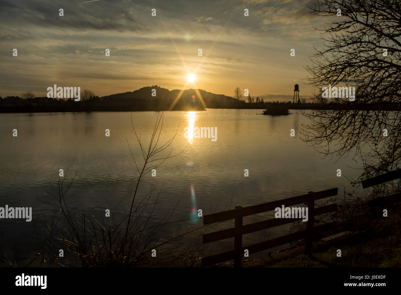 Coucher du soleil à Cheadle Lake, au Liban, ou Banque D'Images