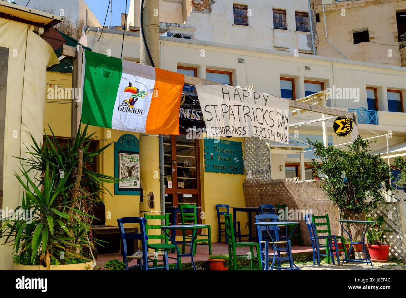 Pub irlandais en Grèce Banque D'Images