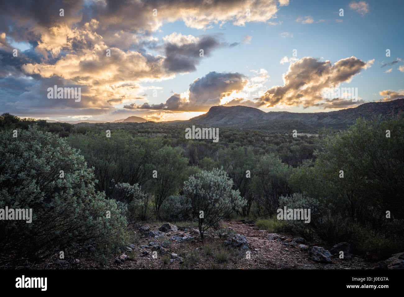 Alice Springs Simpsons Gap Territoire du Nord vue Coucher du Soleil Banque D'Images
