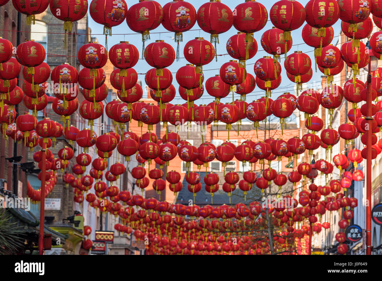 Lanternes chinoises Gerrard Street Chinatown London UK Banque D'Images