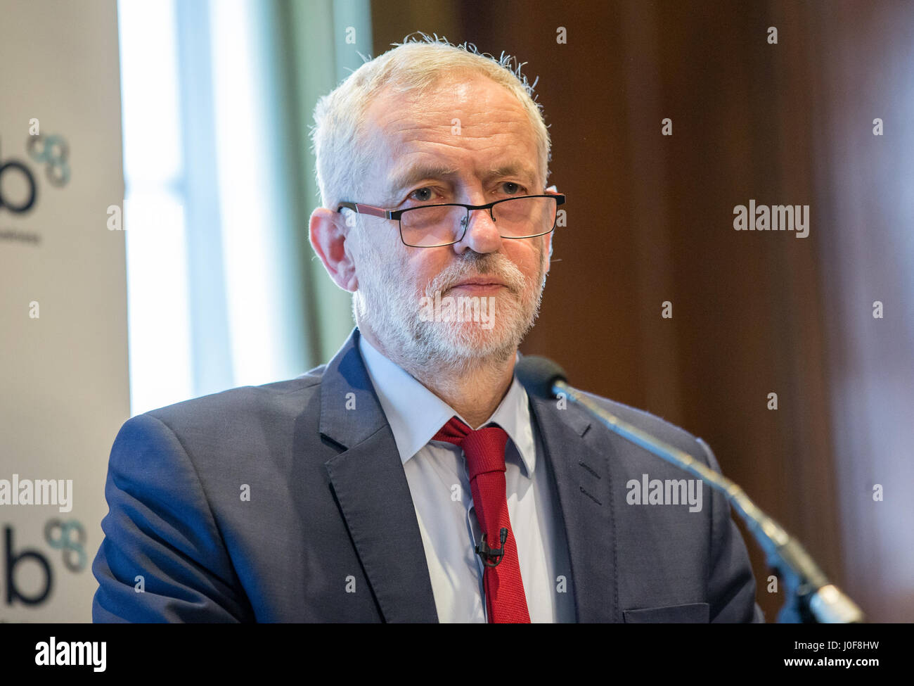 Leader syndical, Jeremy Corbyn donne un discours à la Fédération des petites entreprises Banque D'Images