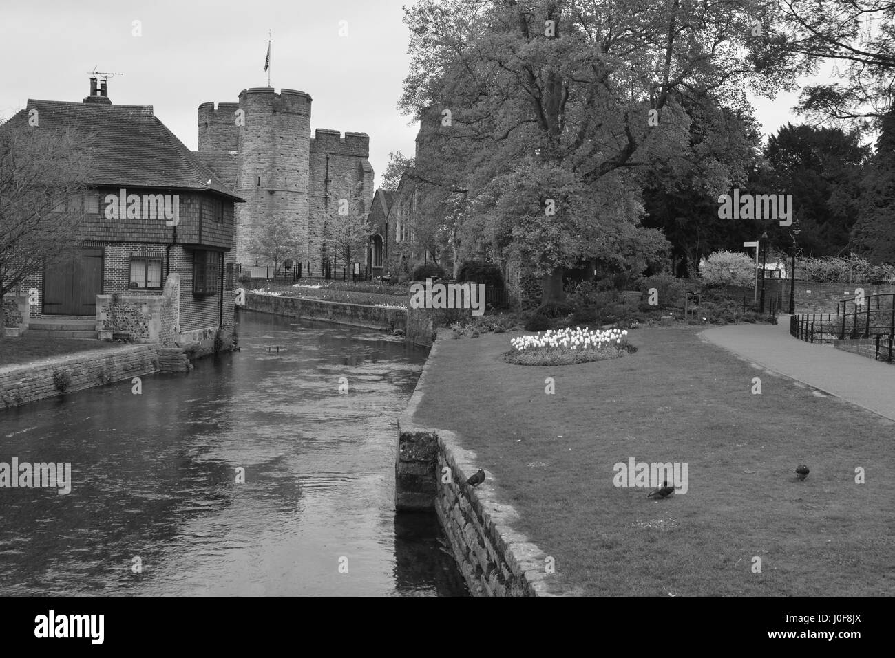 Westgate, qui est la porte médiévale chambre salon à Canterbury qui fait partie de la muraille de la ville, la plus grande en Angleterre. Banque D'Images