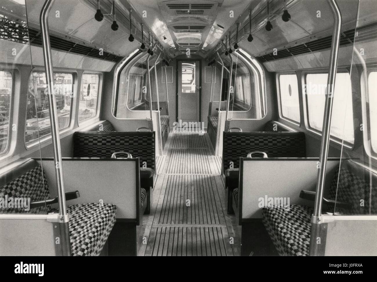 Transport intérieur d'une voiture de métro de Londres Banque D'Images