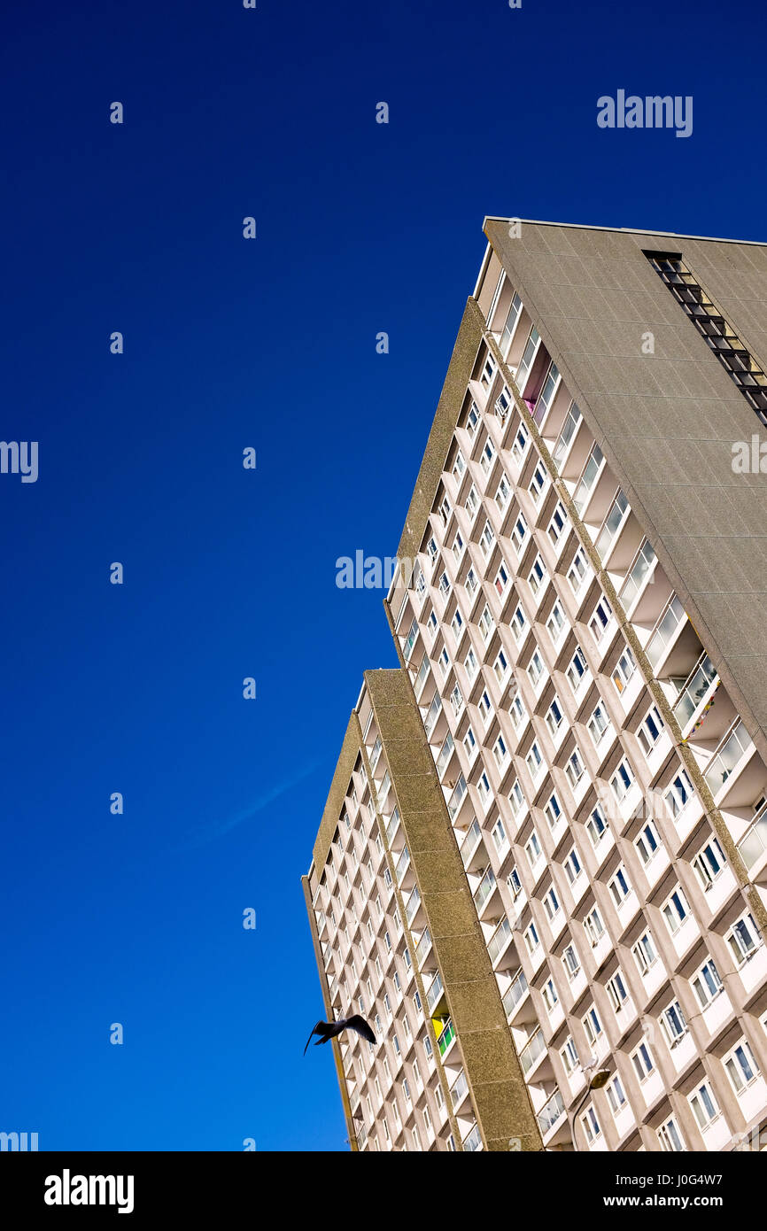 Appartements en forme de tour entre High Street et la Rue Chapel de Kemp Town Brighton UK Banque D'Images