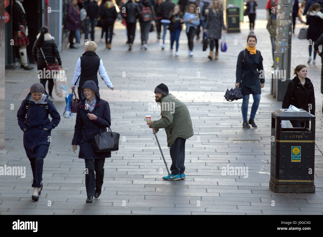 Bossu mendiant sur Buchanan Street Glasgow Banque D'Images