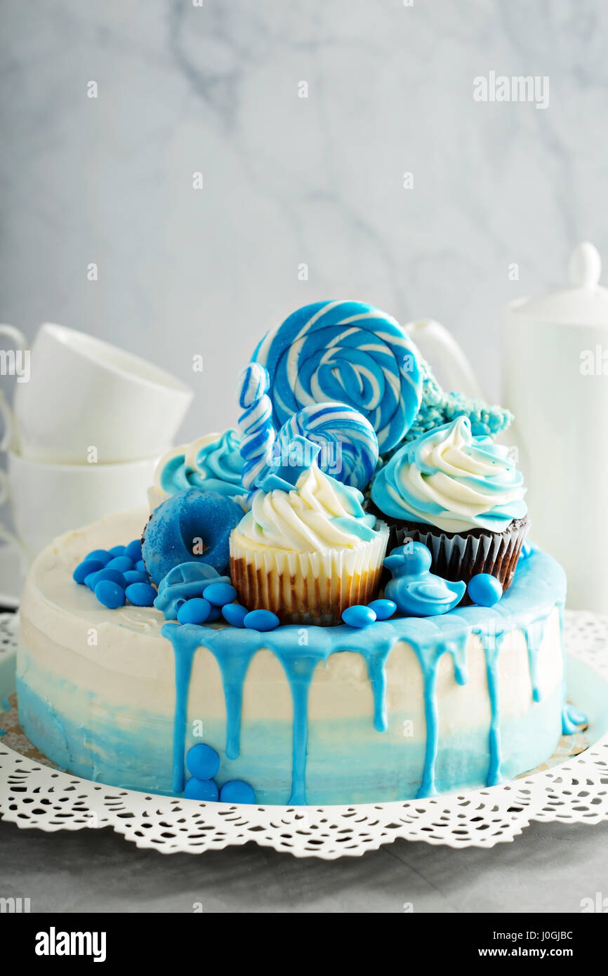 Douche De Bebe Ou Gateau D Anniversaire Garcon Photo Stock Alamy