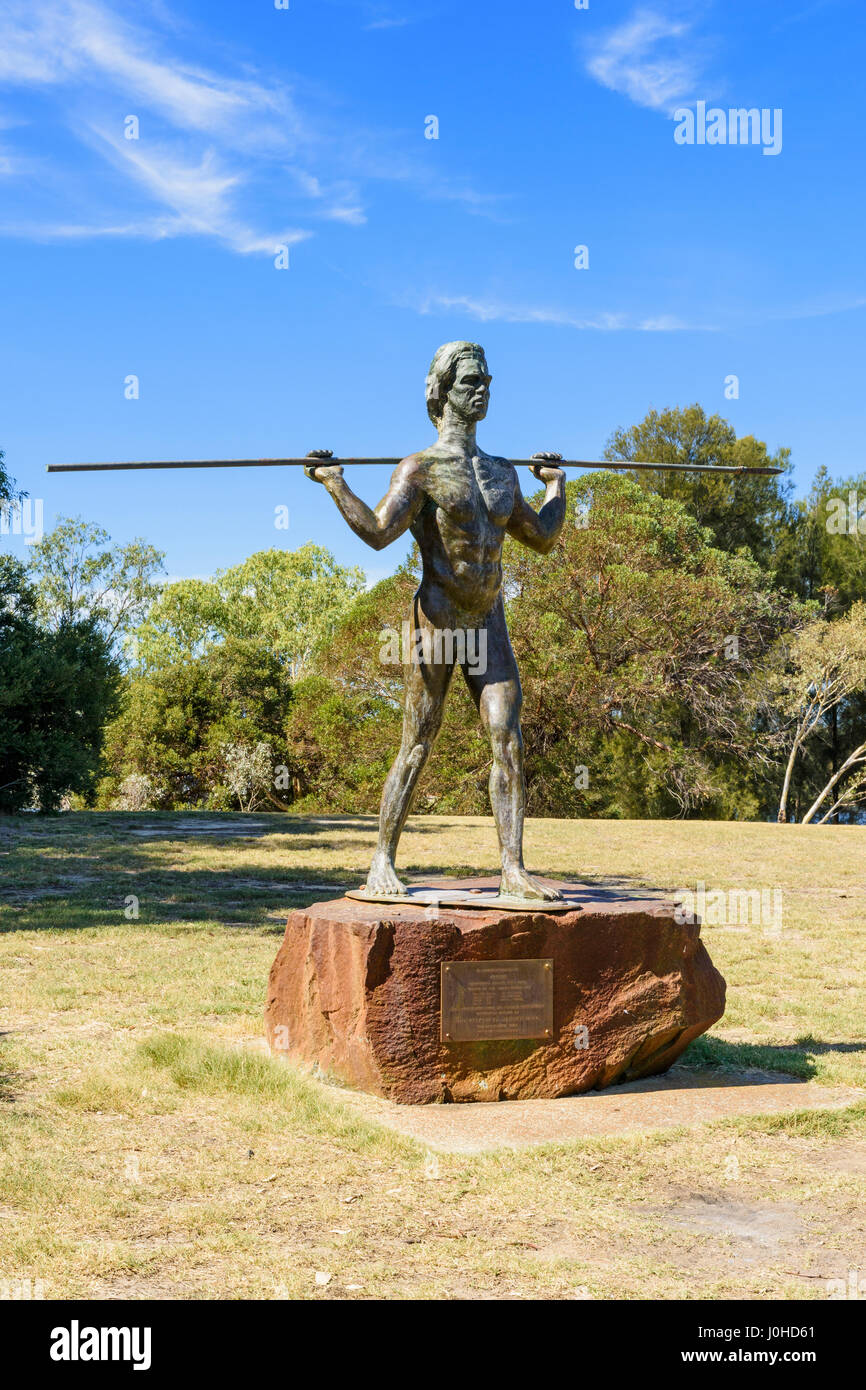 Statue du guerrier Noongar autochtones australiennes Yagan, Heirisson Island, Perth, Australie occidentale Banque D'Images