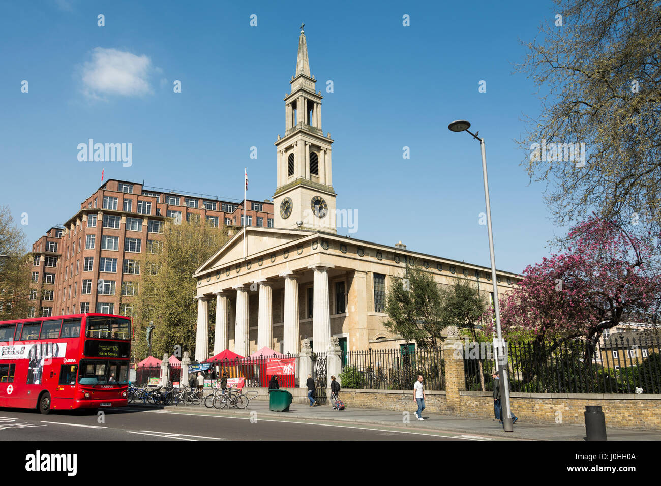 L'église Saint John's, Waterloo - une église néo-grec dans le sud de Londres, construit en 1822-24 pour la conception de Francis Octavius Bedford. Banque D'Images