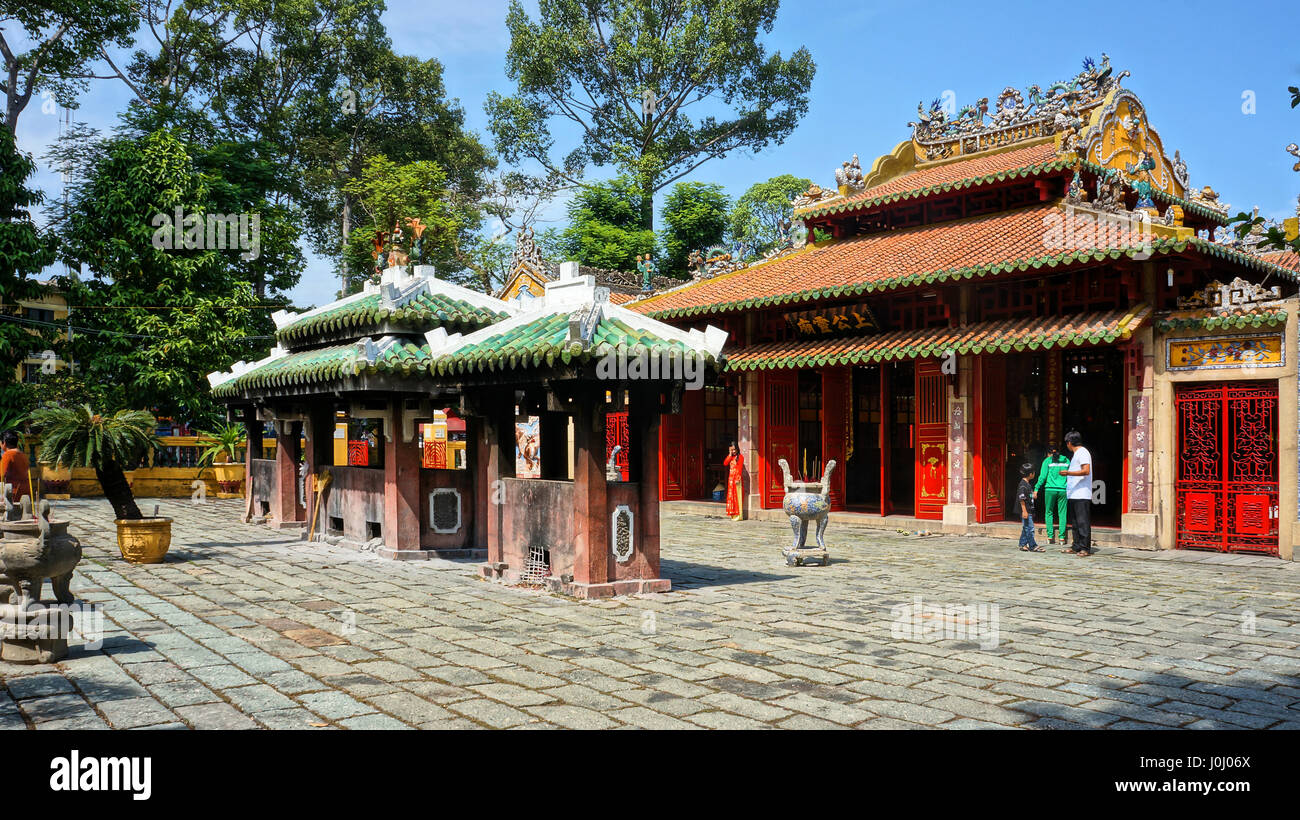 HO CHI MINH ville, VIET NAM- JAN 1 : panorama incroyable de Le Van Duyet temple à Sai Gon, architecte, ancienne avec motif de Nice, c'est de l'histoire culte place, V Banque D'Images