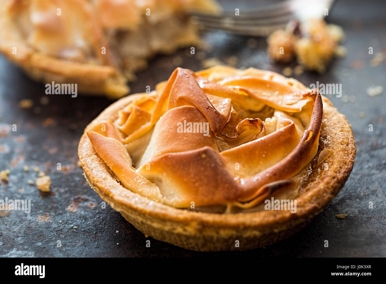 Dutch remplir Tarte fine aux pommes cannelle et raisins Banque D'Images