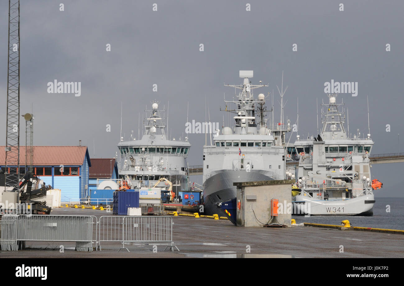 Navires de la Garde côtière canadienne, Kystvakten norvégien, amarré à Sortland. Sortland, Nordland, Norvège. Banque D'Images