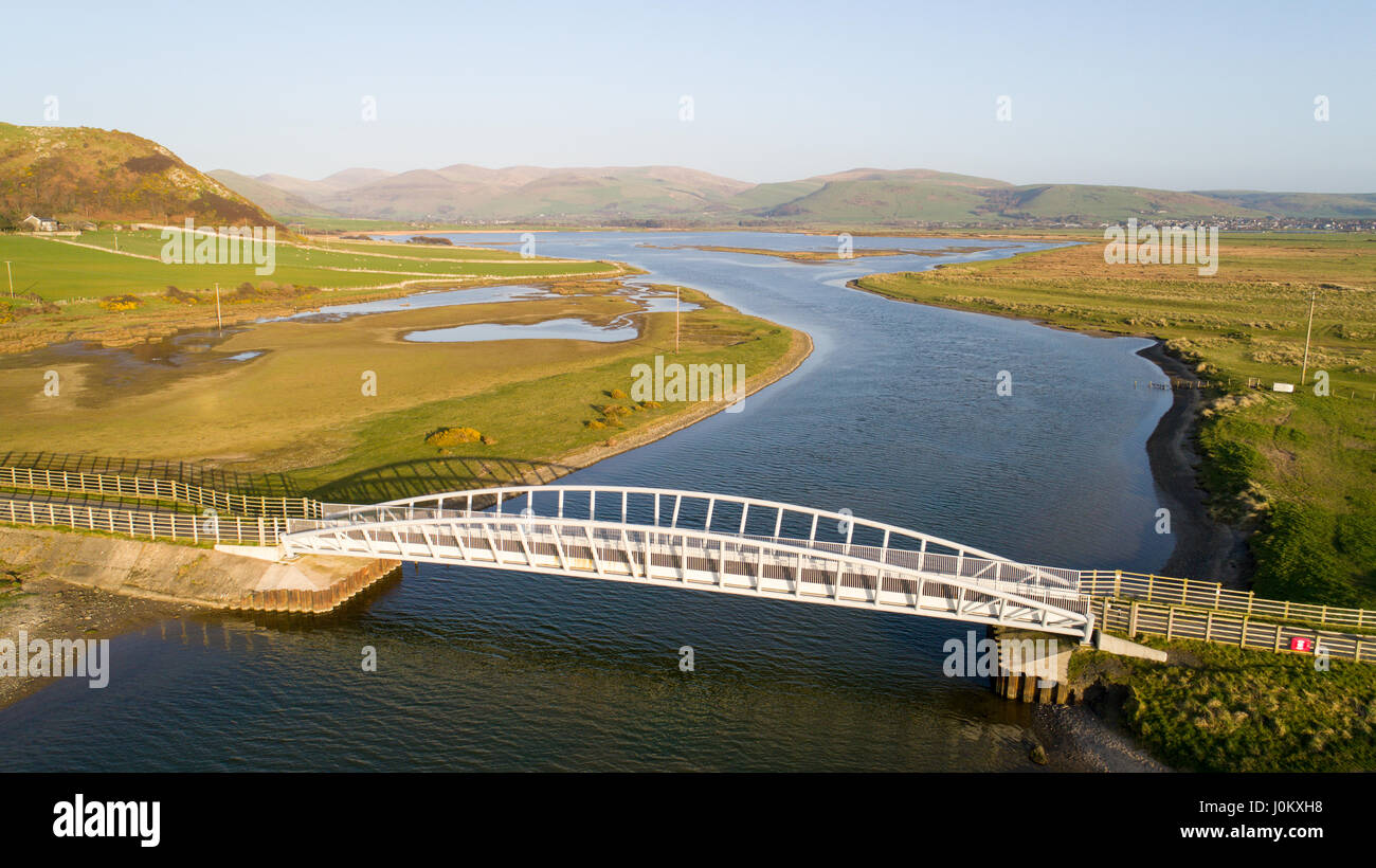 Des photographies aériennes de pont Bailey & Dysynni River en Tywyn. Prises avec un bourdon par des opérateurs professionnels Banque D'Images