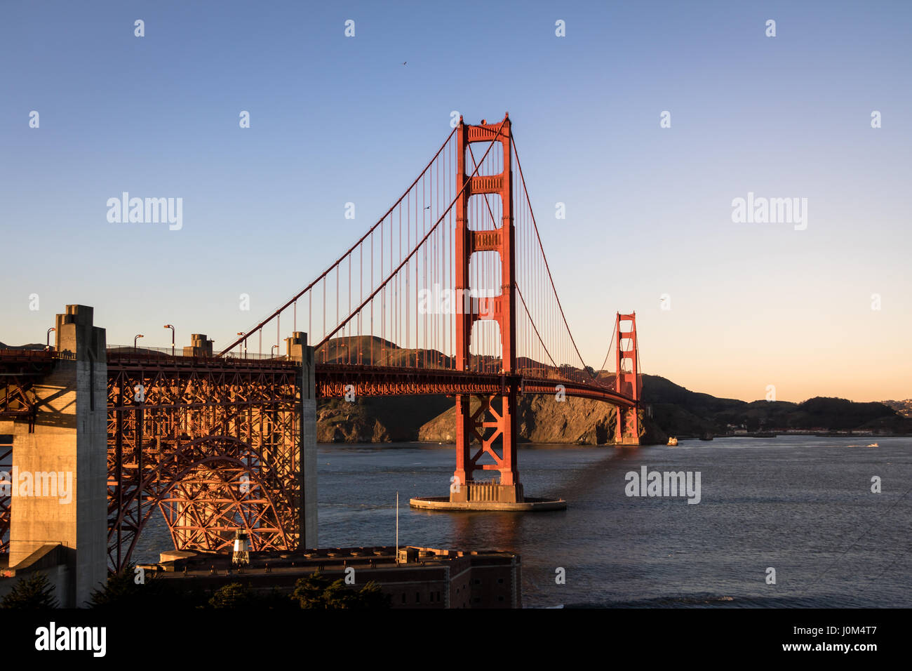 Golden Gate Bridge au coucher du soleil - San Francisco, California, USA Banque D'Images