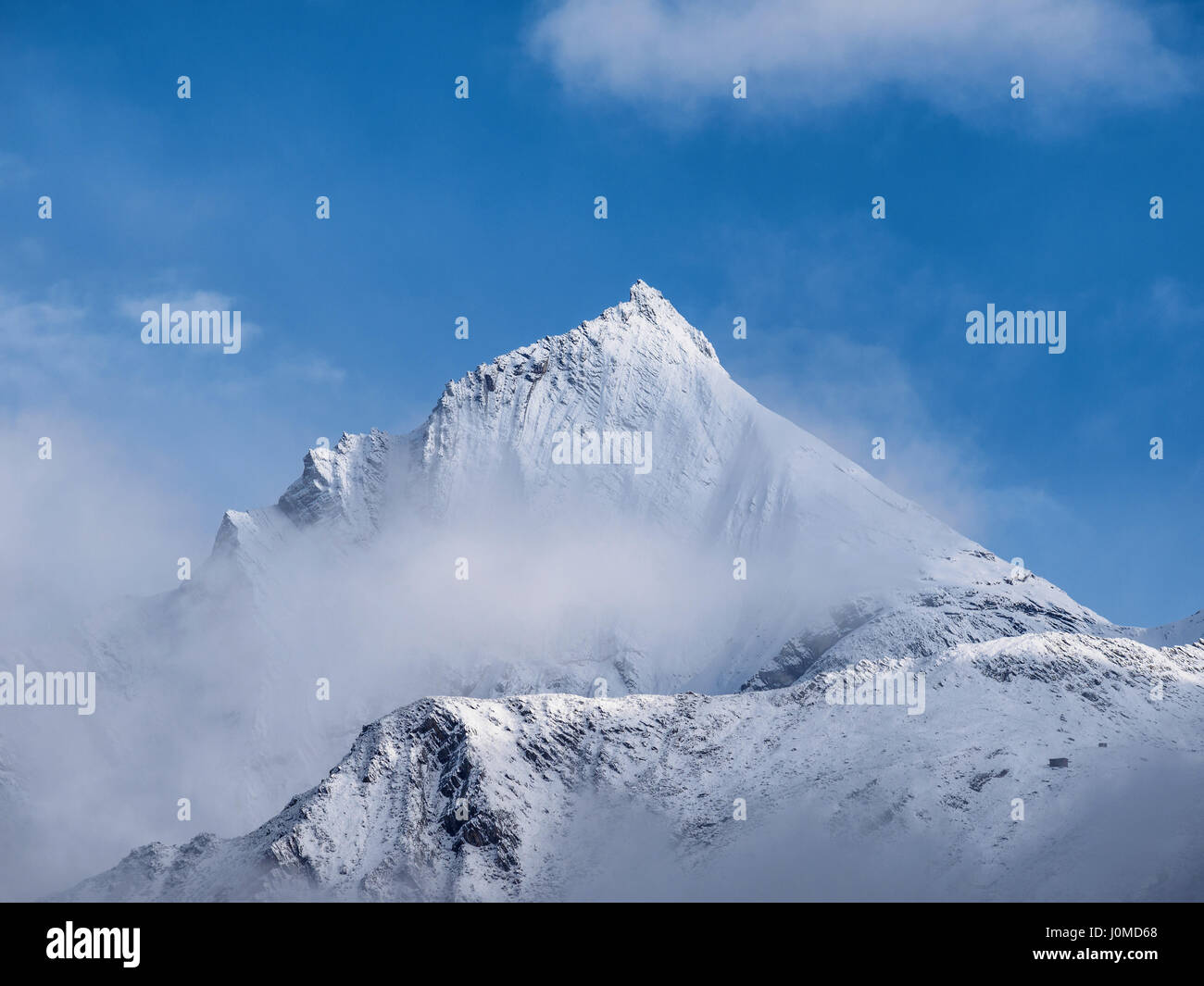 Gros plan du Sichuan Chine "Quatre filles Mountain' Snow Mountains. Banque D'Images