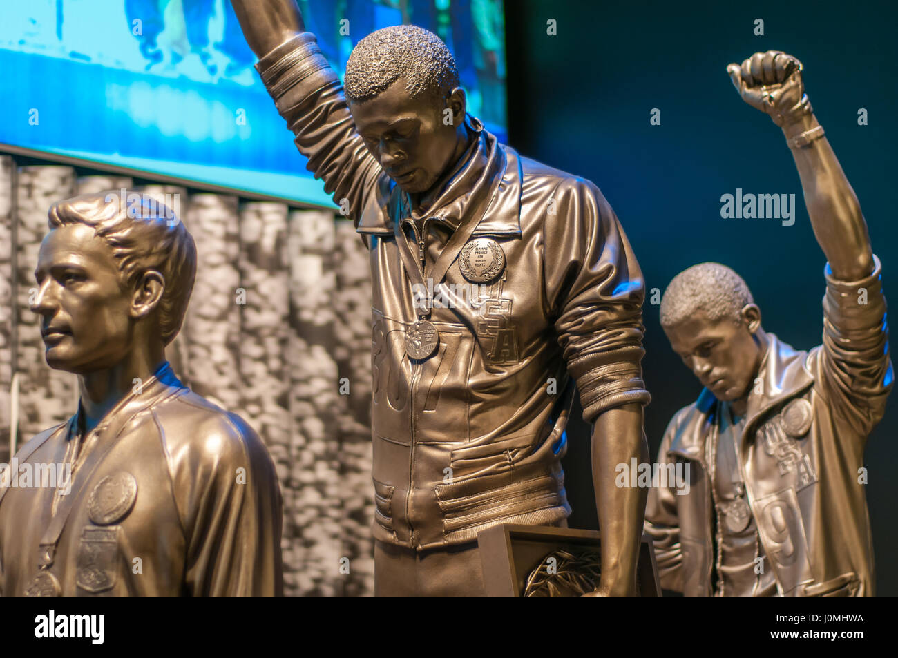 Jeux Olympiques 1968 Noir Puissance salute statue Photo Stock Alamy