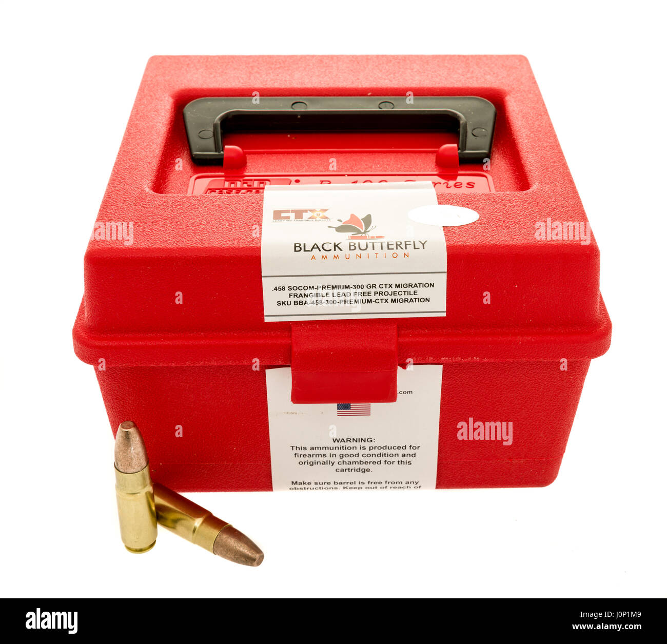 Winneconne, WI - 8 Avril 2017 : un peut de munitions de Black Butterfly 458 munitions SOCOM avec des puces sur un arrière-plan. Banque D'Images