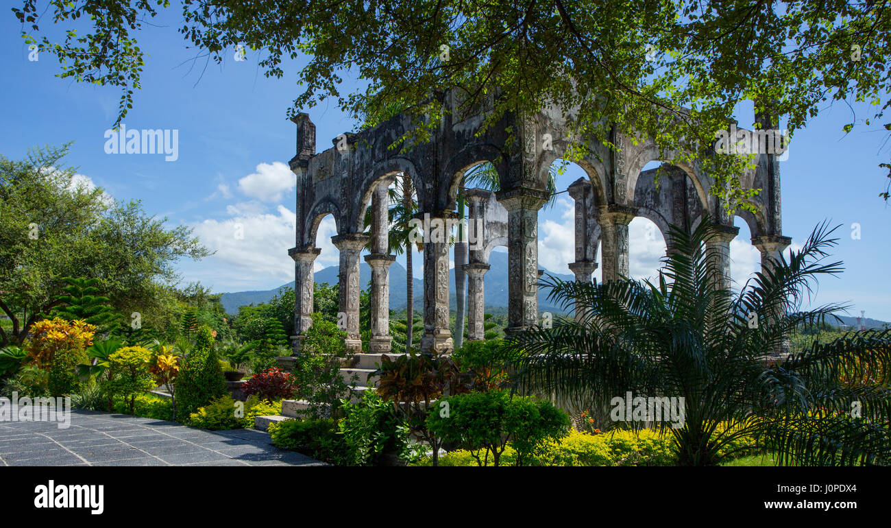 Cette partie de palace Taman Ujung Soekasada en a marqué comme l'un des lieux favoris pour photo de mariage pré Banque D'Images