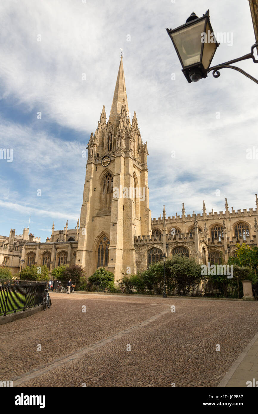 La plus grande des églises de la paroisse d'Oxford et le centre à partir duquel l'Université d'Oxford a grandi. Banque D'Images