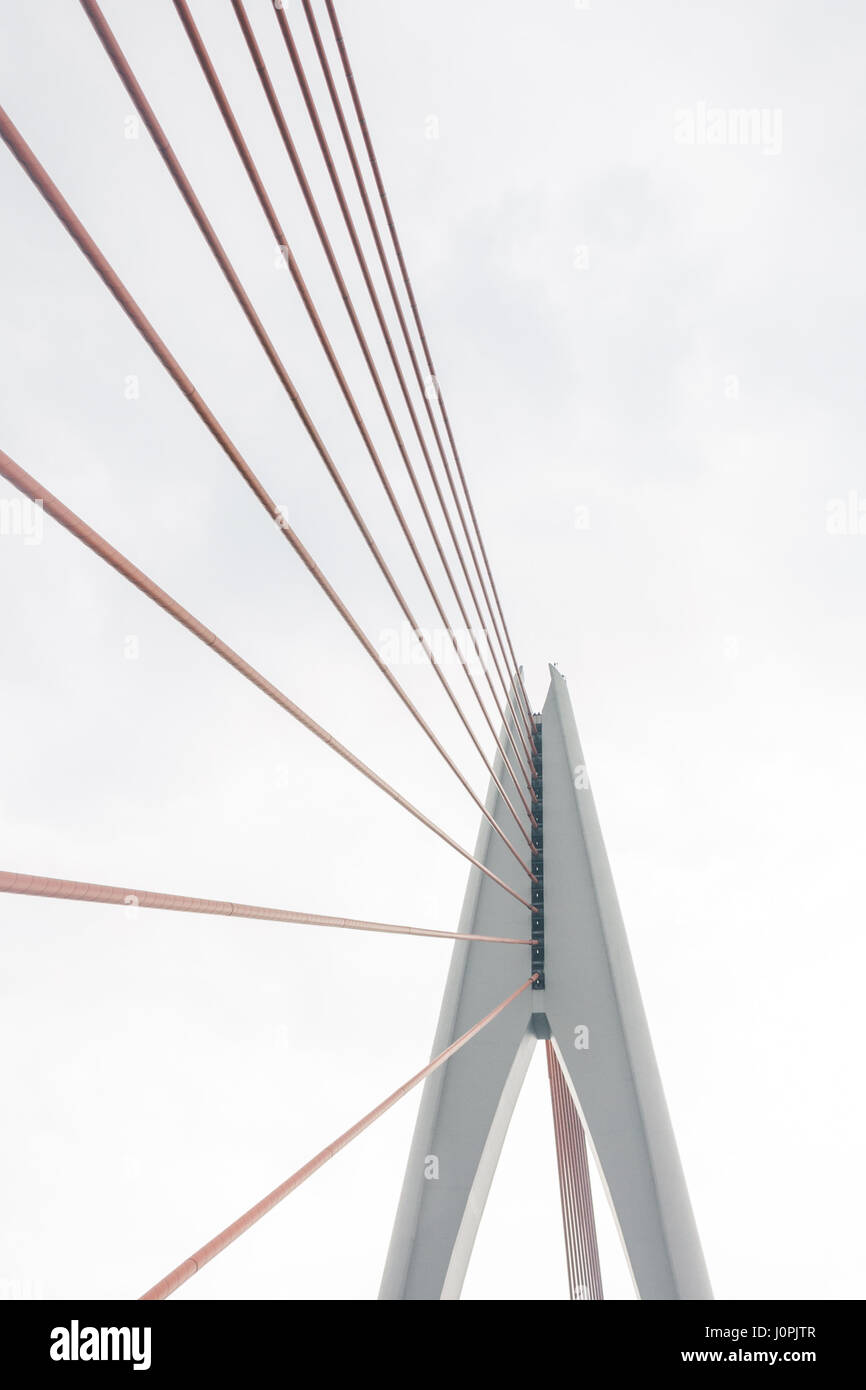 L'élingue de Mega et de l'élasticité de la chaîne du pont Bridge Banque D'Images