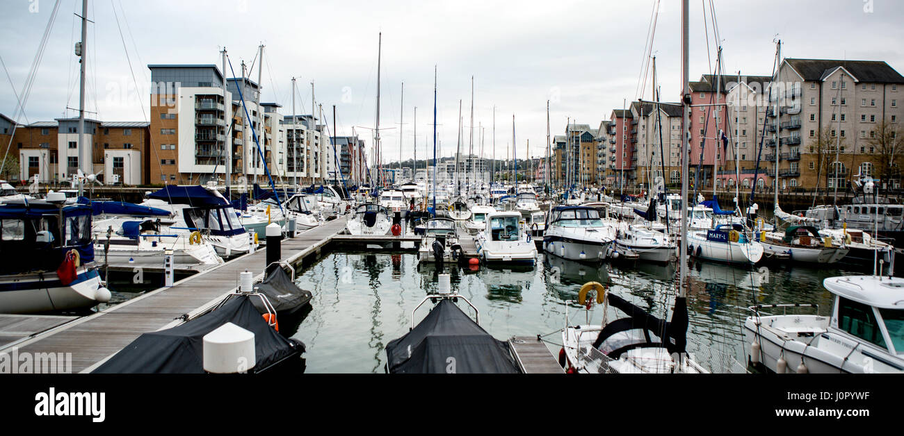 L'Angleterre, Bristol : 14 avril 2017 : Portishead Quay Marina Banque D'Images