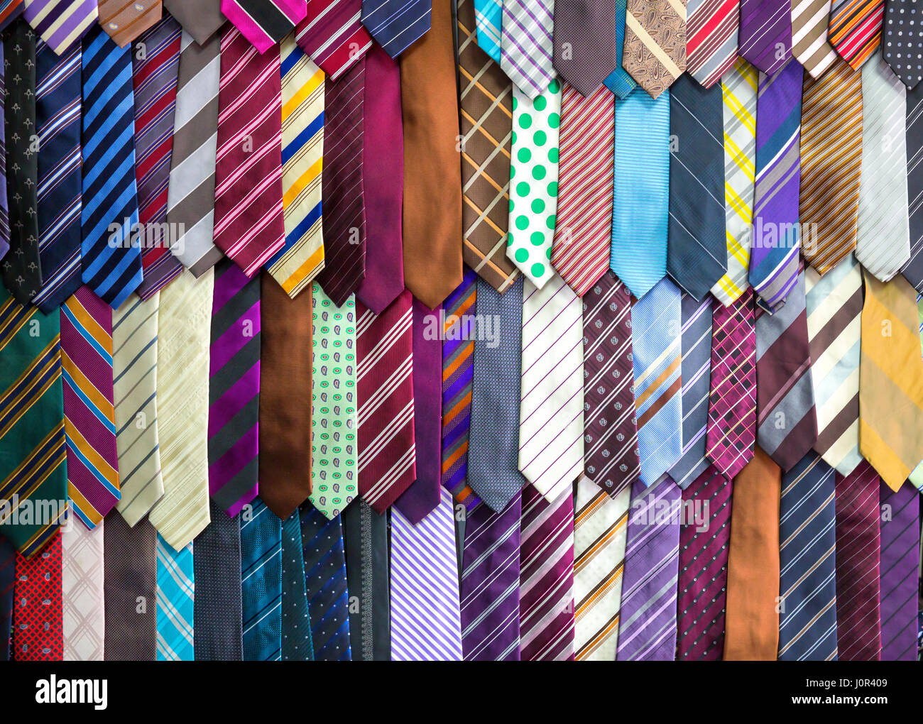 Cravate soie collection, tissu textile sur Sri Lanka. Boutique de vêtements  sur Ceylan Photo Stock - Alamy