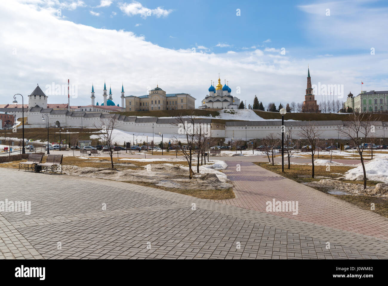 Vue sur le Kremlin de la part des agriculteurs du parc. Kazan, Russie Banque D'Images