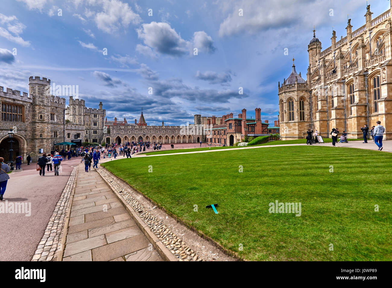 Le Château de Windsor est une résidence royale à Windsor dans le comté anglais du Berkshire Banque D'Images