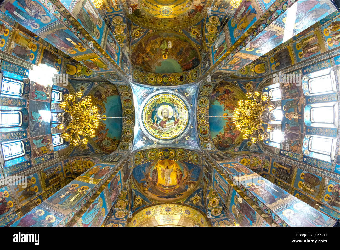 ST. PETERSBURG, Russie - le 14 juillet 2016 : l'intérieur de l'Eglise du Sauveur sur le Sang Versé. Référence architecturale et monument à Alexandre II. L ' Banque D'Images