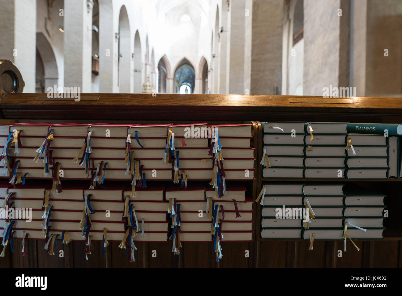 Pile de psautiers (virsikirja) dans la Cathédrale de Turku Banque D'Images