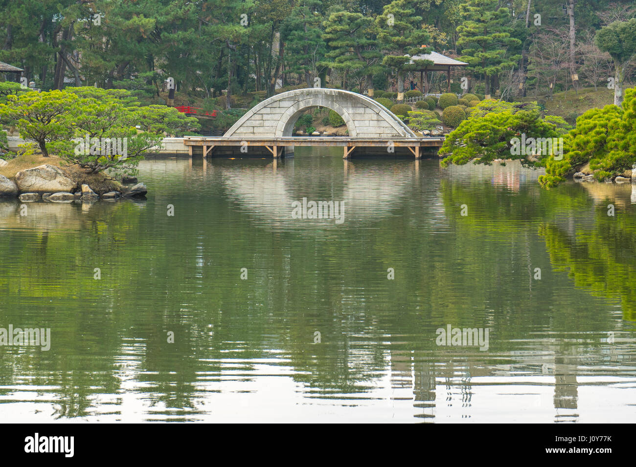 Le Jardin Shukkeien et de style japonais à Hiroshima, au Japon. Banque D'Images